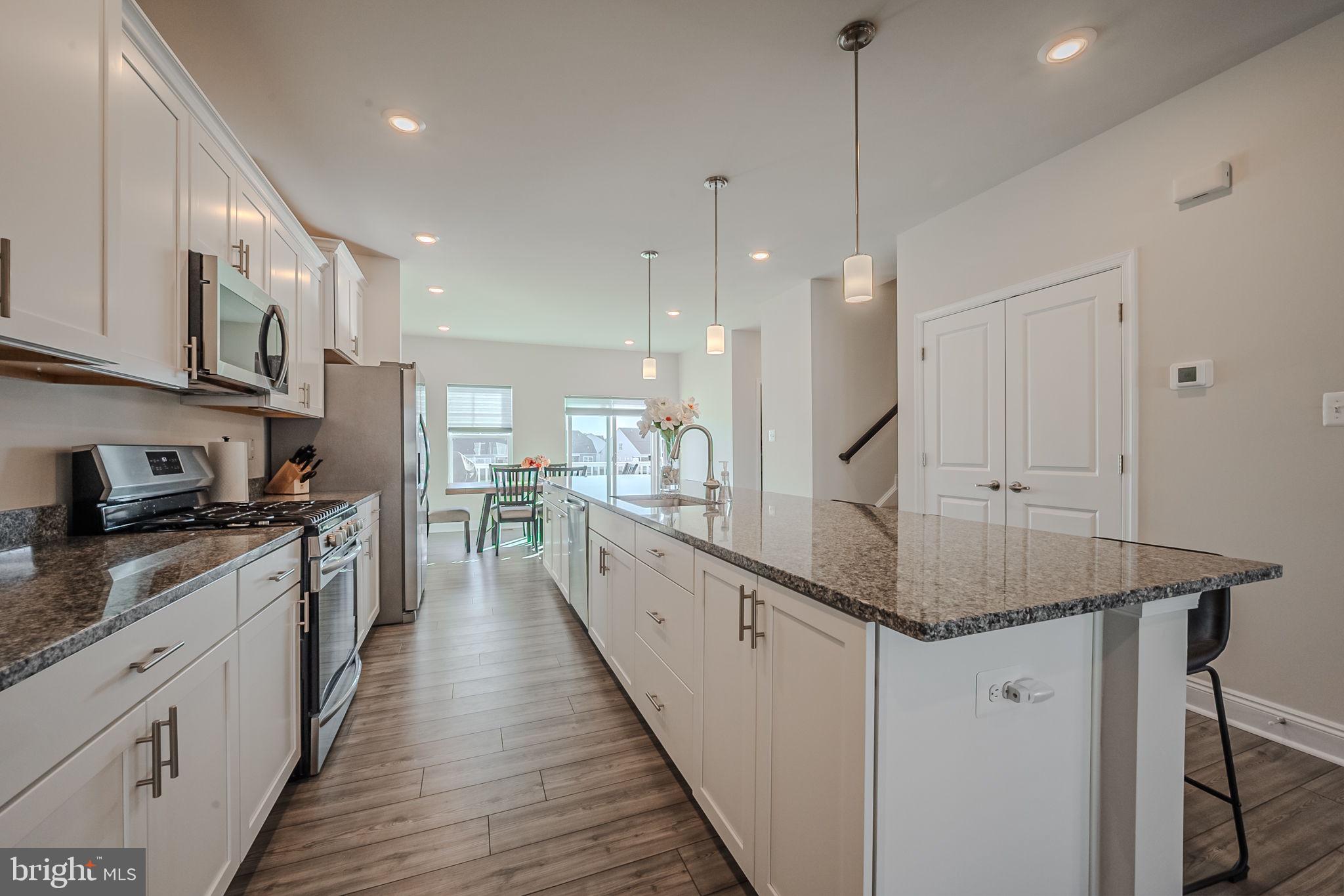 PLANTATION LAKES - Residential