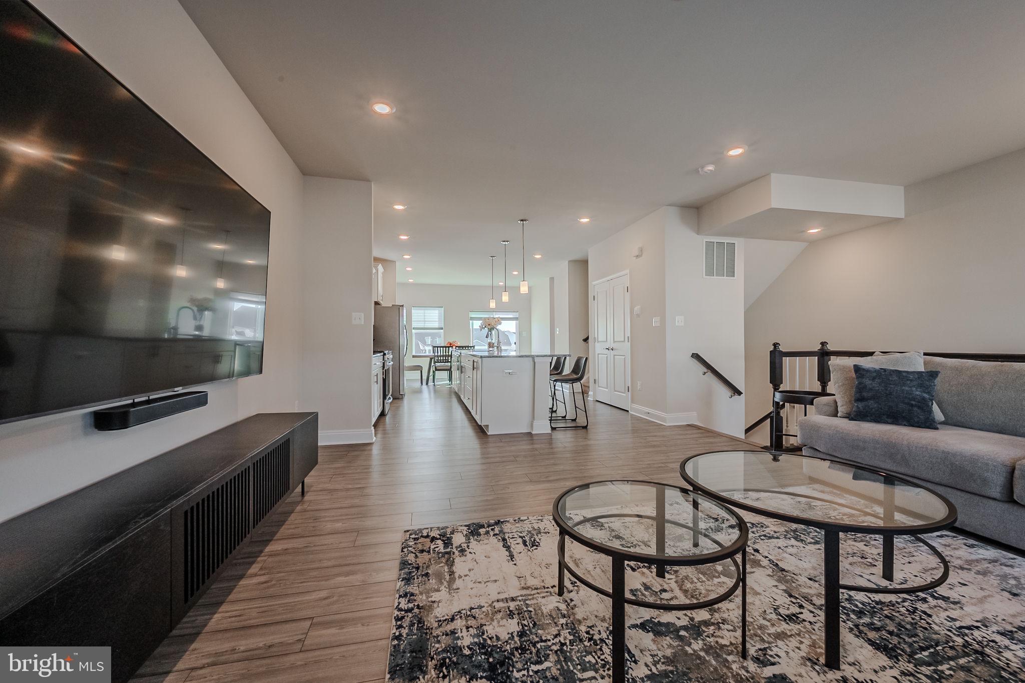 PLANTATION LAKES - Residential