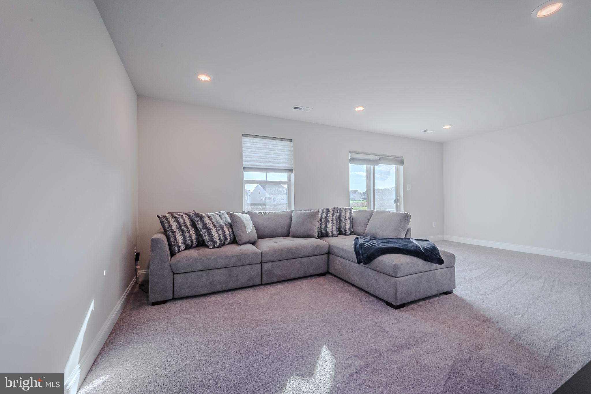 PLANTATION LAKES - Residential