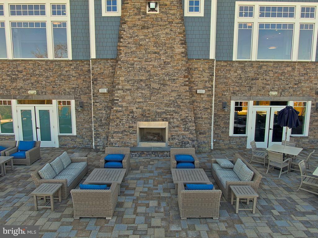 PLANTATION LAKES - Residential