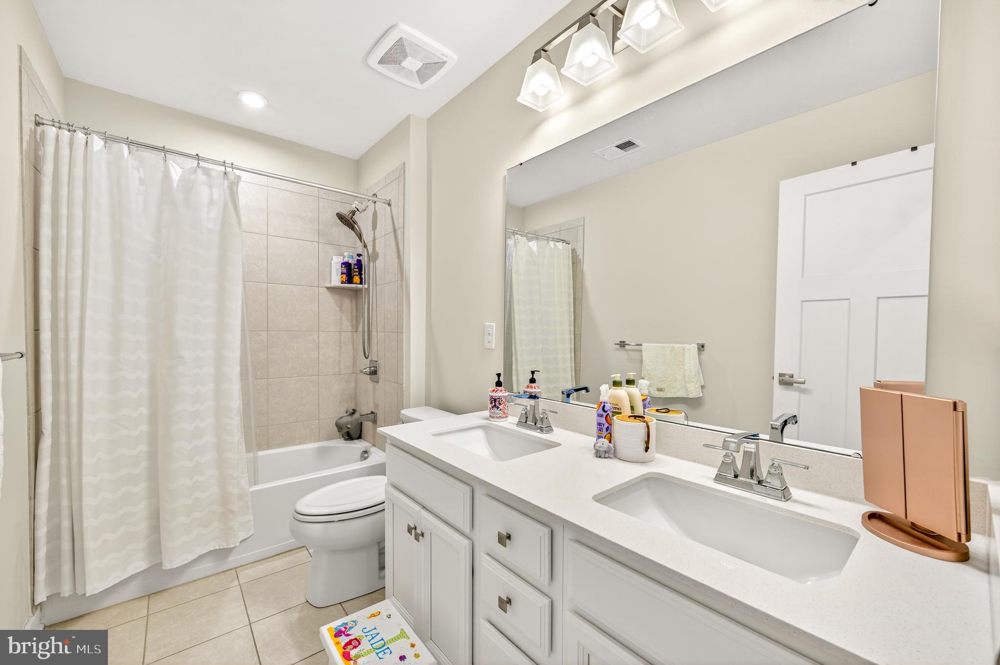 STONE HILL MEADOWS - Residential