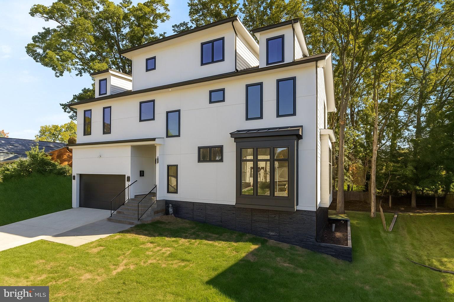 2237 MERIDIAN STREET