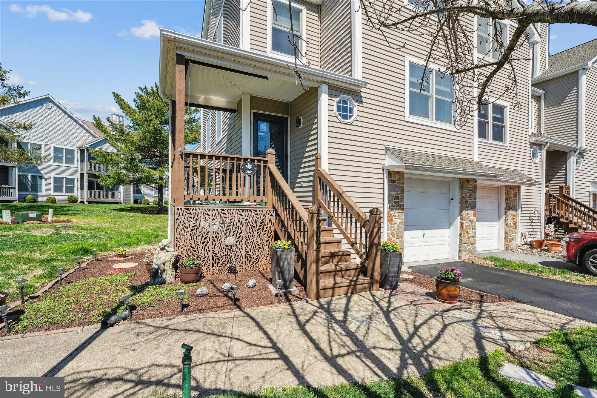 202 RINGNECK COURT