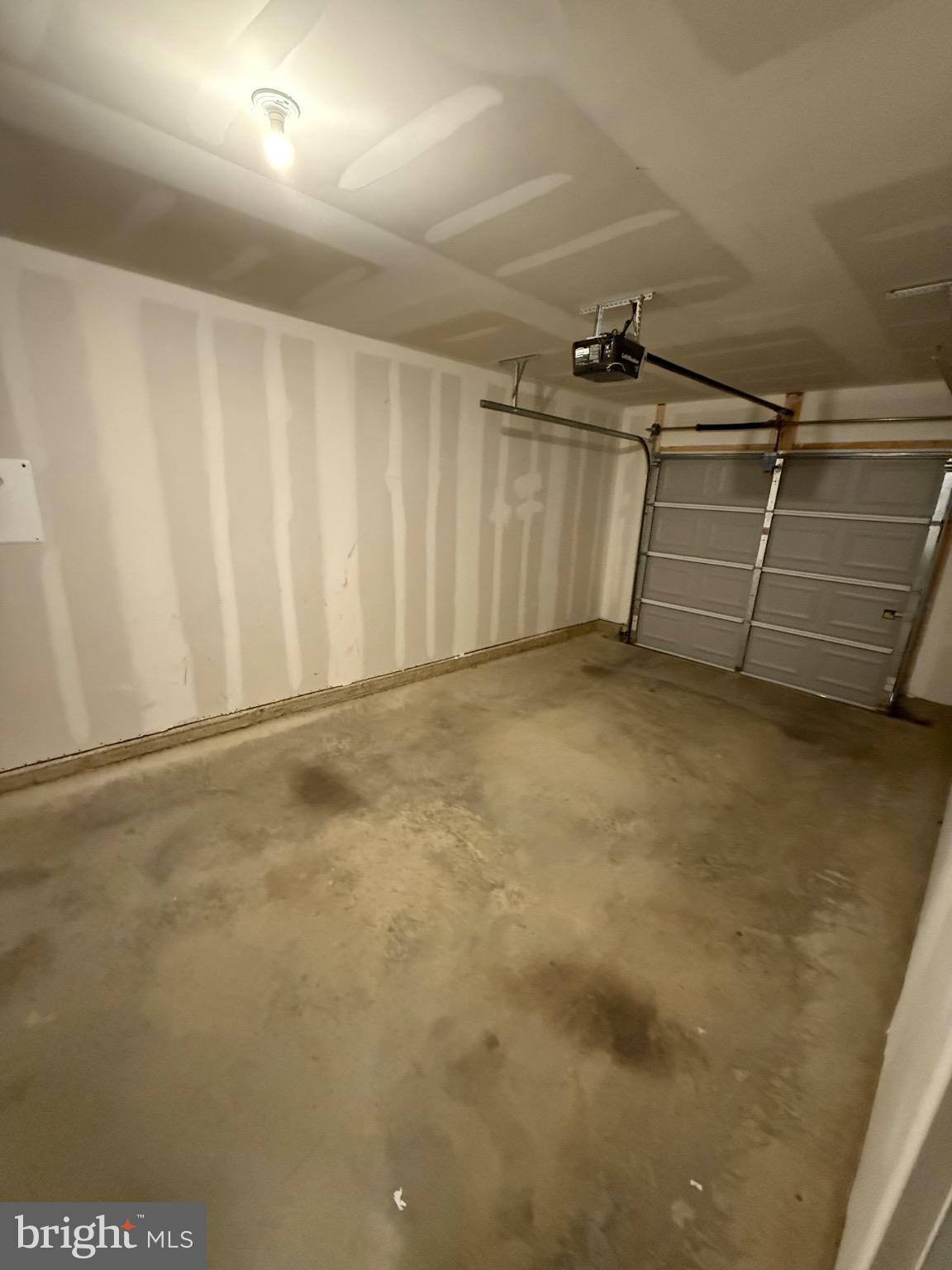 REGENCY CROSSING - Residential Lease