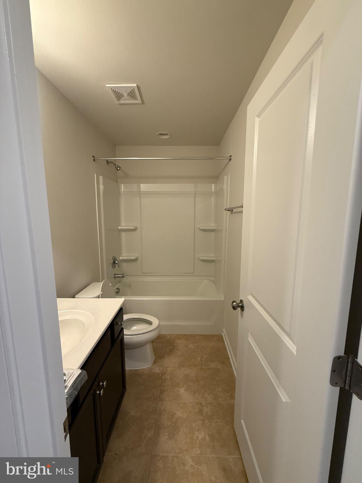 REGENCY CROSSING - Residential Lease