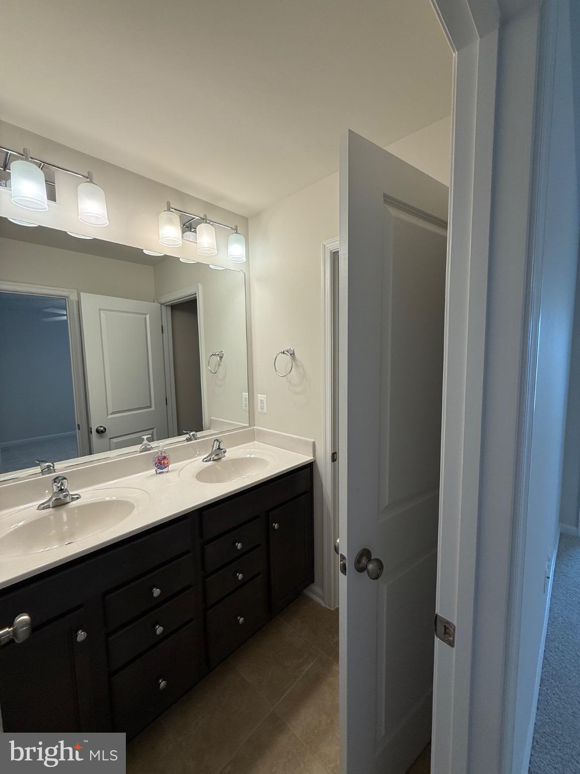 REGENCY CROSSING - Residential Lease