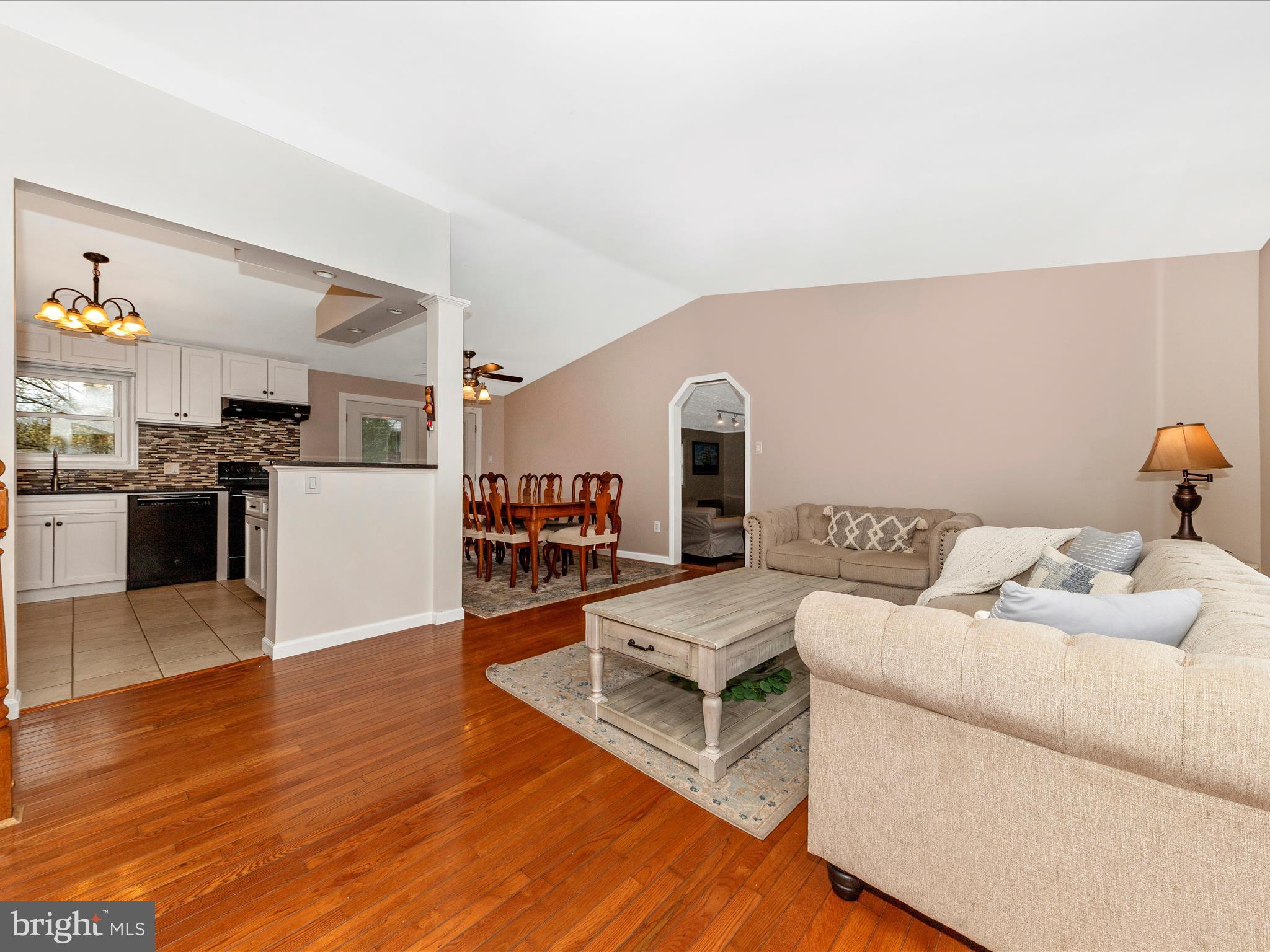 19005 DOWDEN CIRCLE
