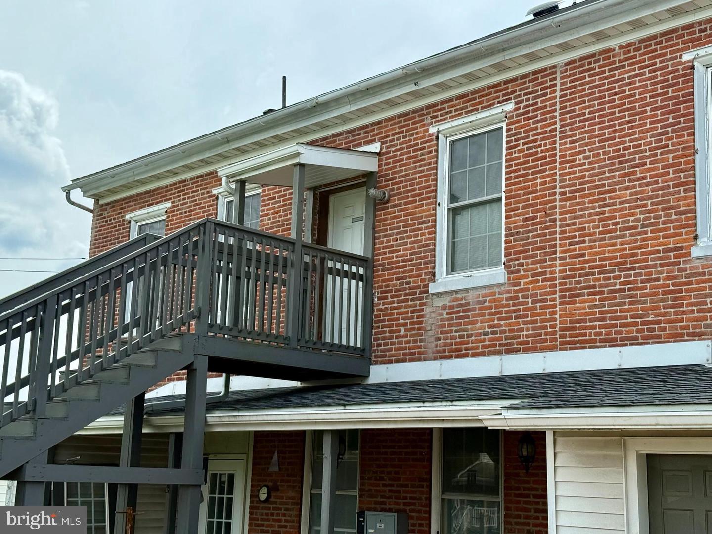 1530 NEW HOLLAND ROAD PENTHOUSE