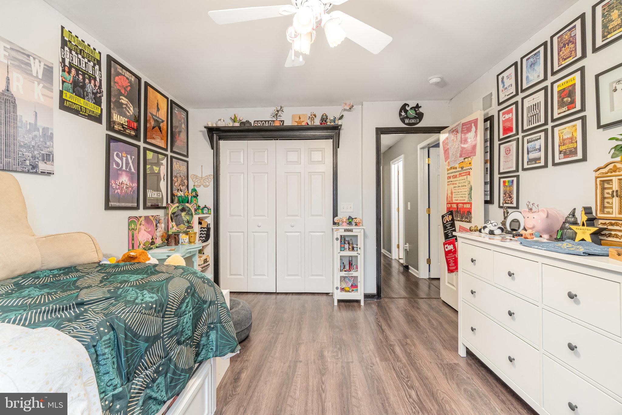 MEADOW VIEW VILLAGE - Residential