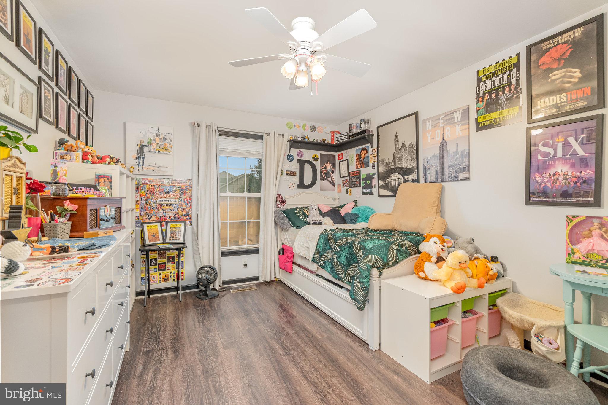 MEADOW VIEW VILLAGE - Residential