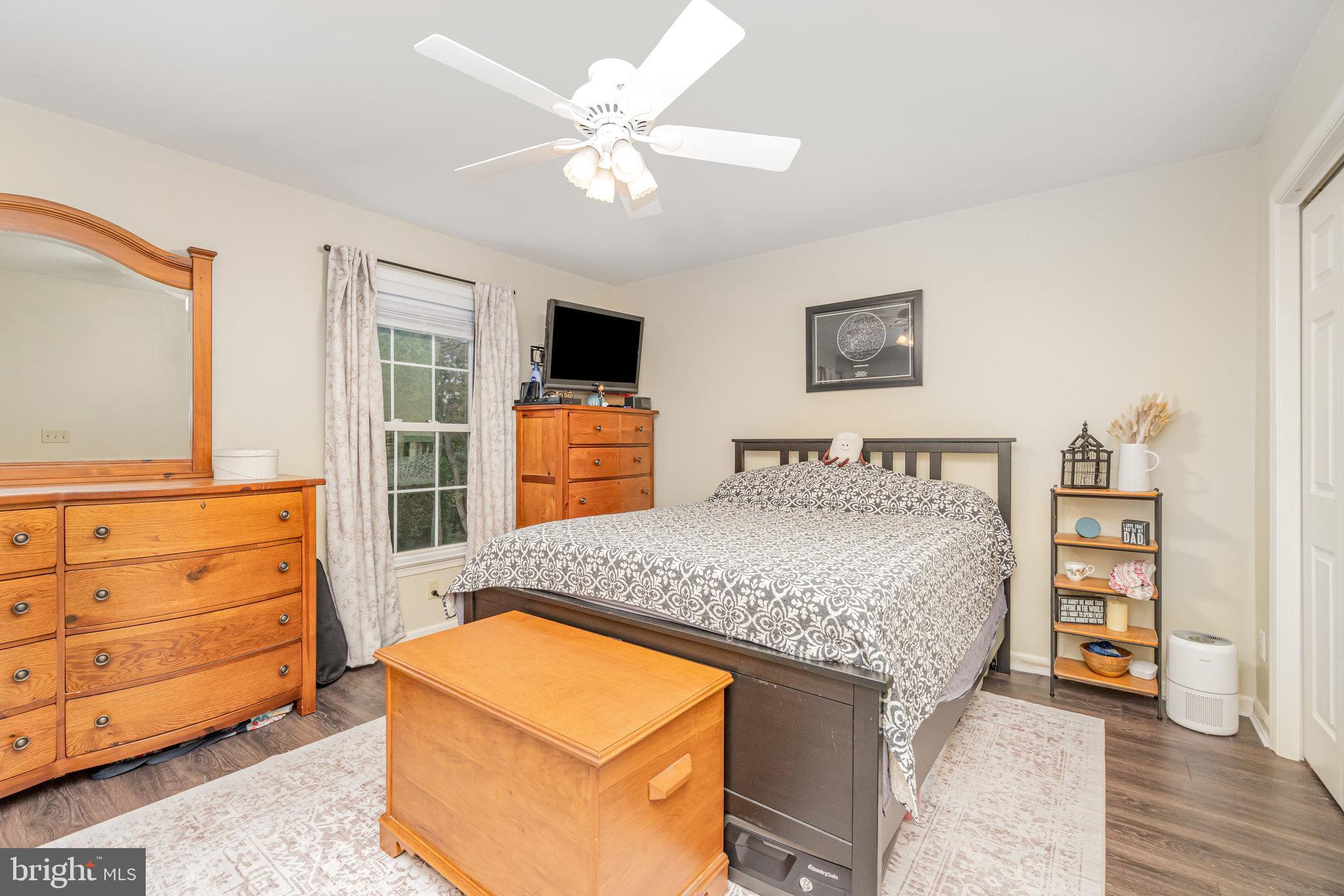 MEADOW VIEW VILLAGE - Residential