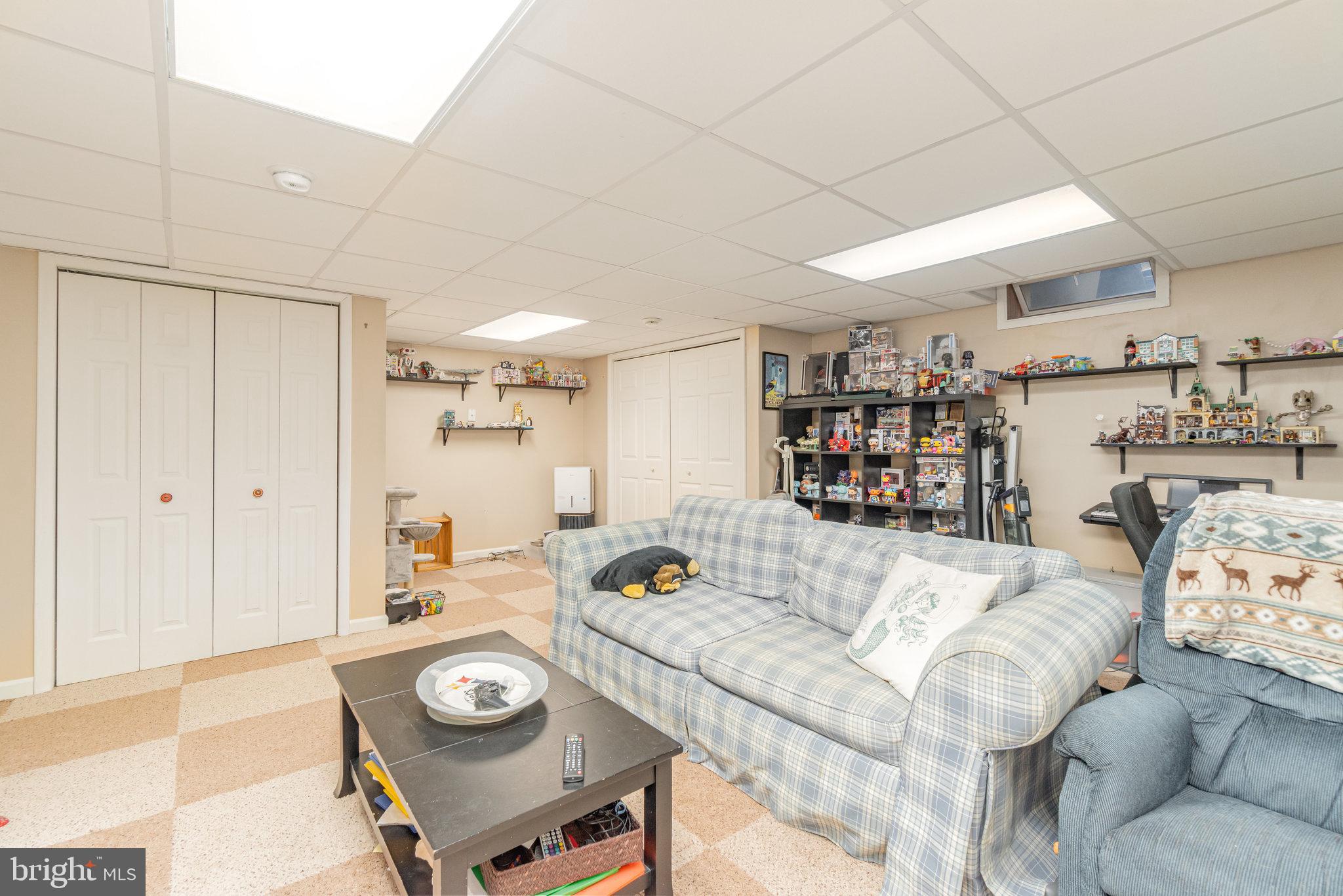 MEADOW VIEW VILLAGE - Residential