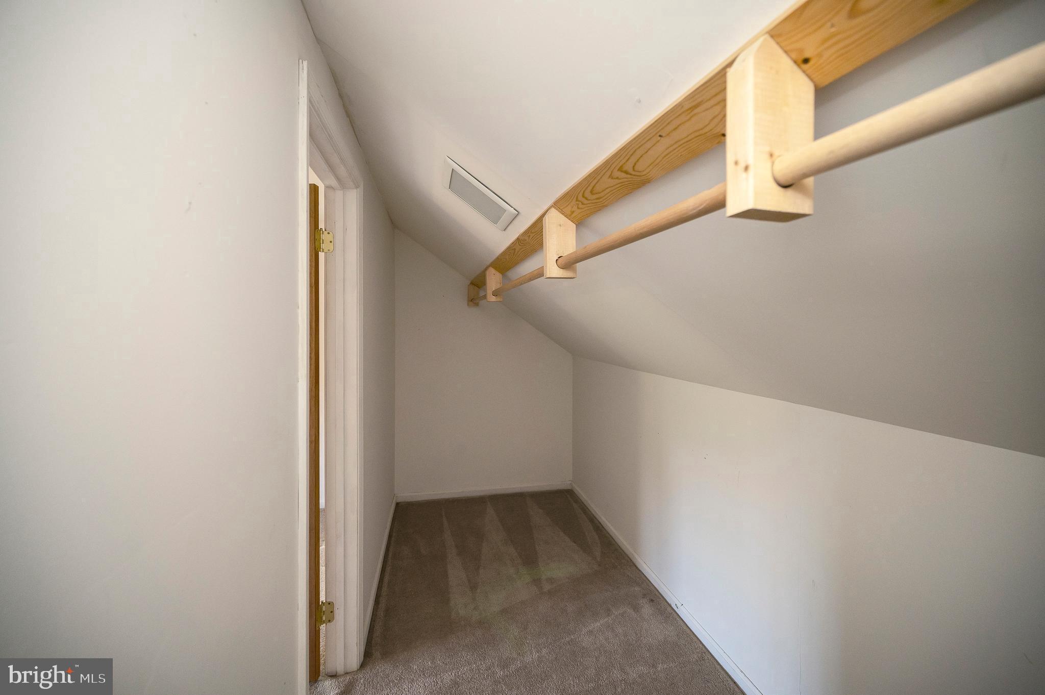 RAPIDAN HILLS - Residential