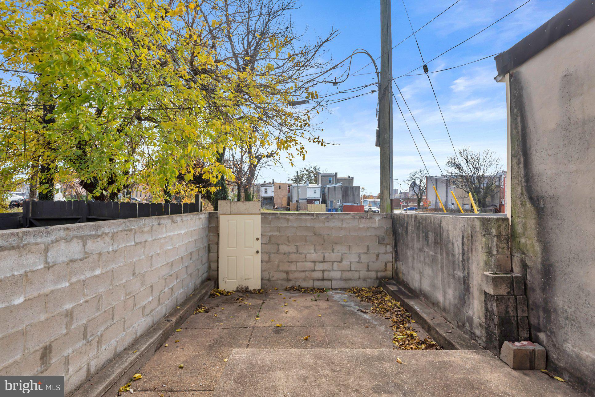 JOHNSTON SQUARE - Residential Lease