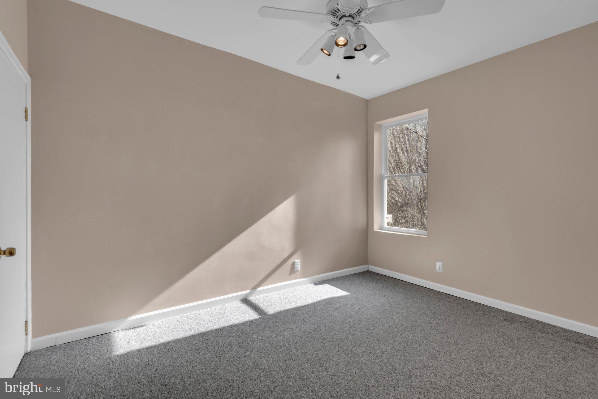 JOHNSTON SQUARE - Residential Lease