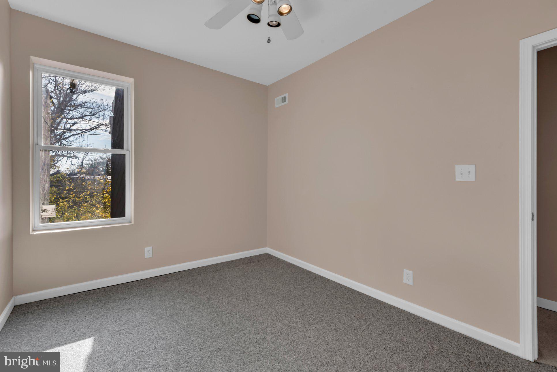 JOHNSTON SQUARE - Residential Lease