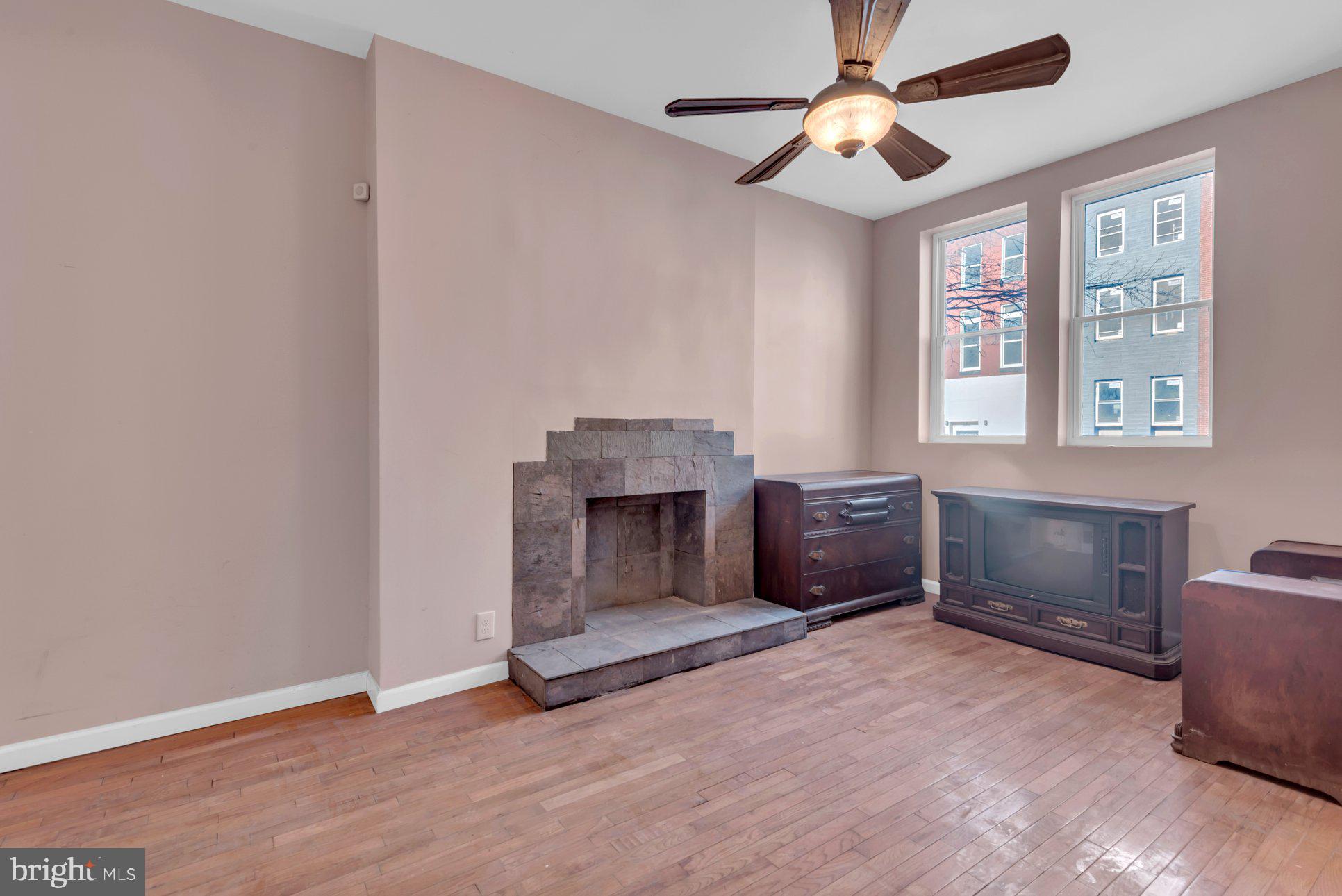 1007 E PRESTON STREET