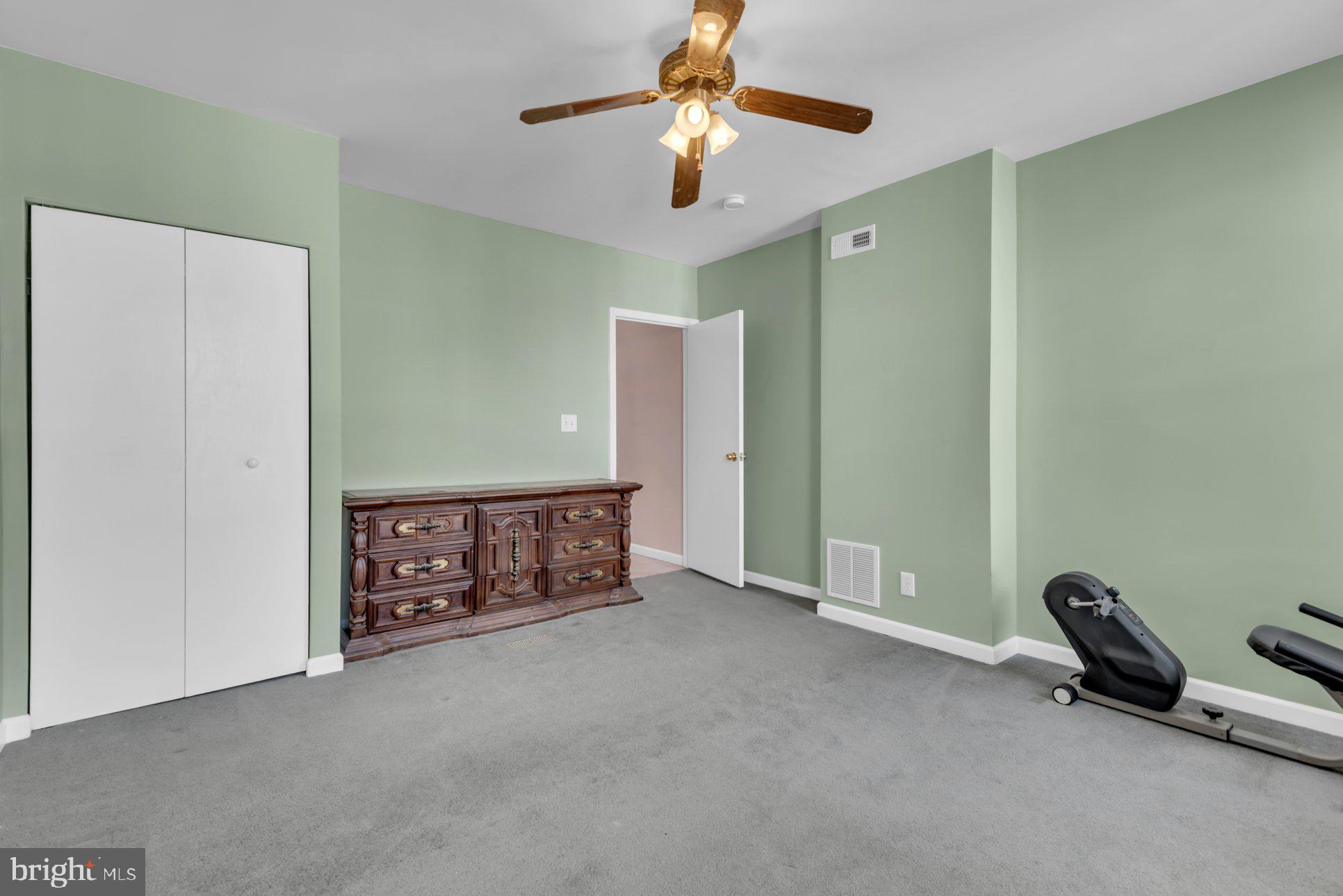 JOHNSTON SQUARE - Residential Lease