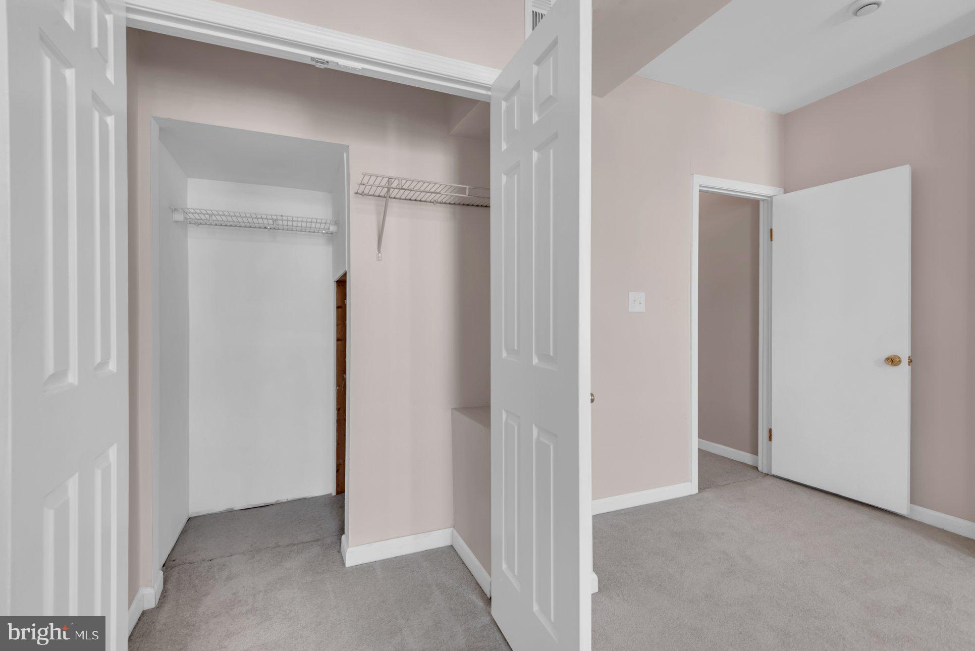 JOHNSTON SQUARE - Residential Lease