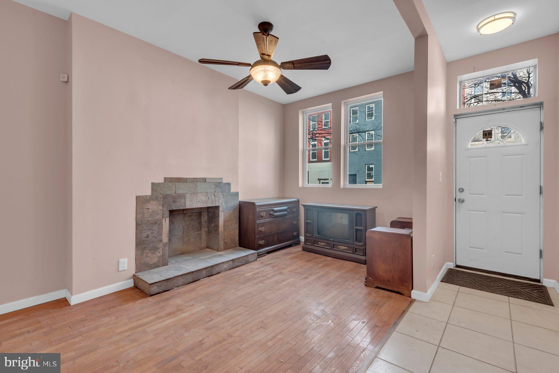 1007 E PRESTON STREET