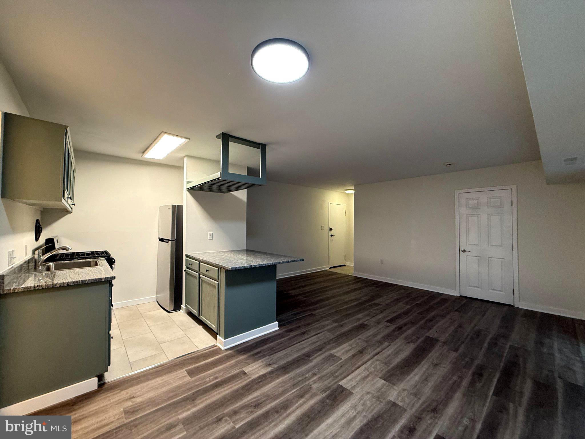 3419 W UNIVERSITY BOULEVARD W 103