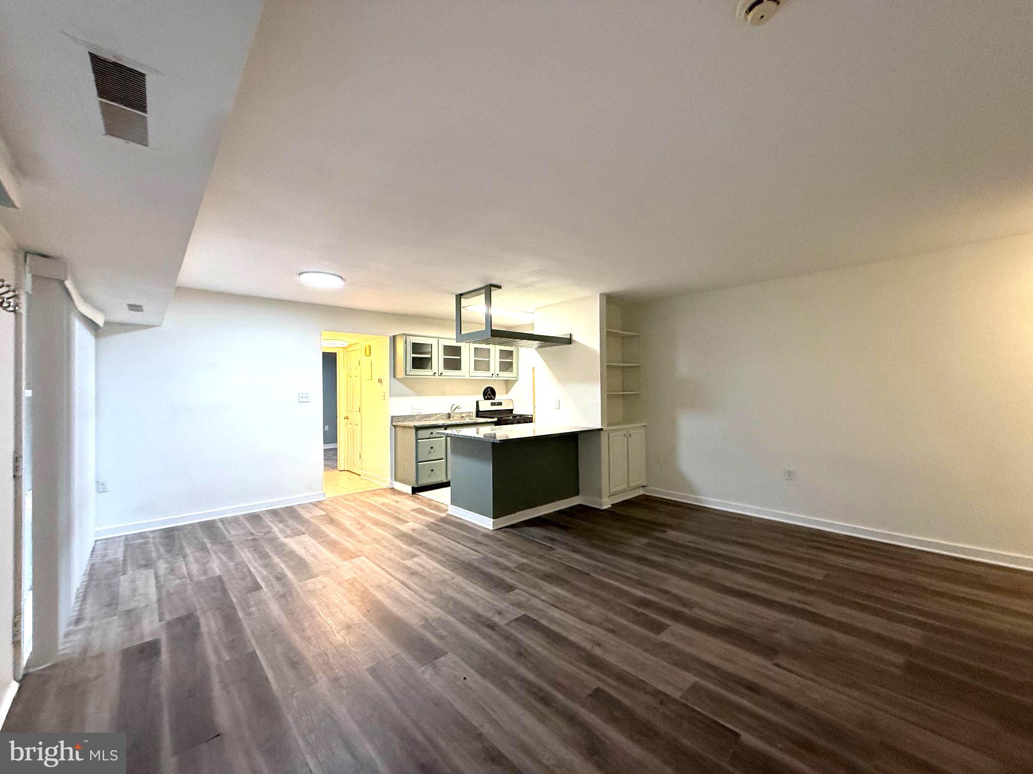 3419 W UNIVERSITY BOULEVARD W 103