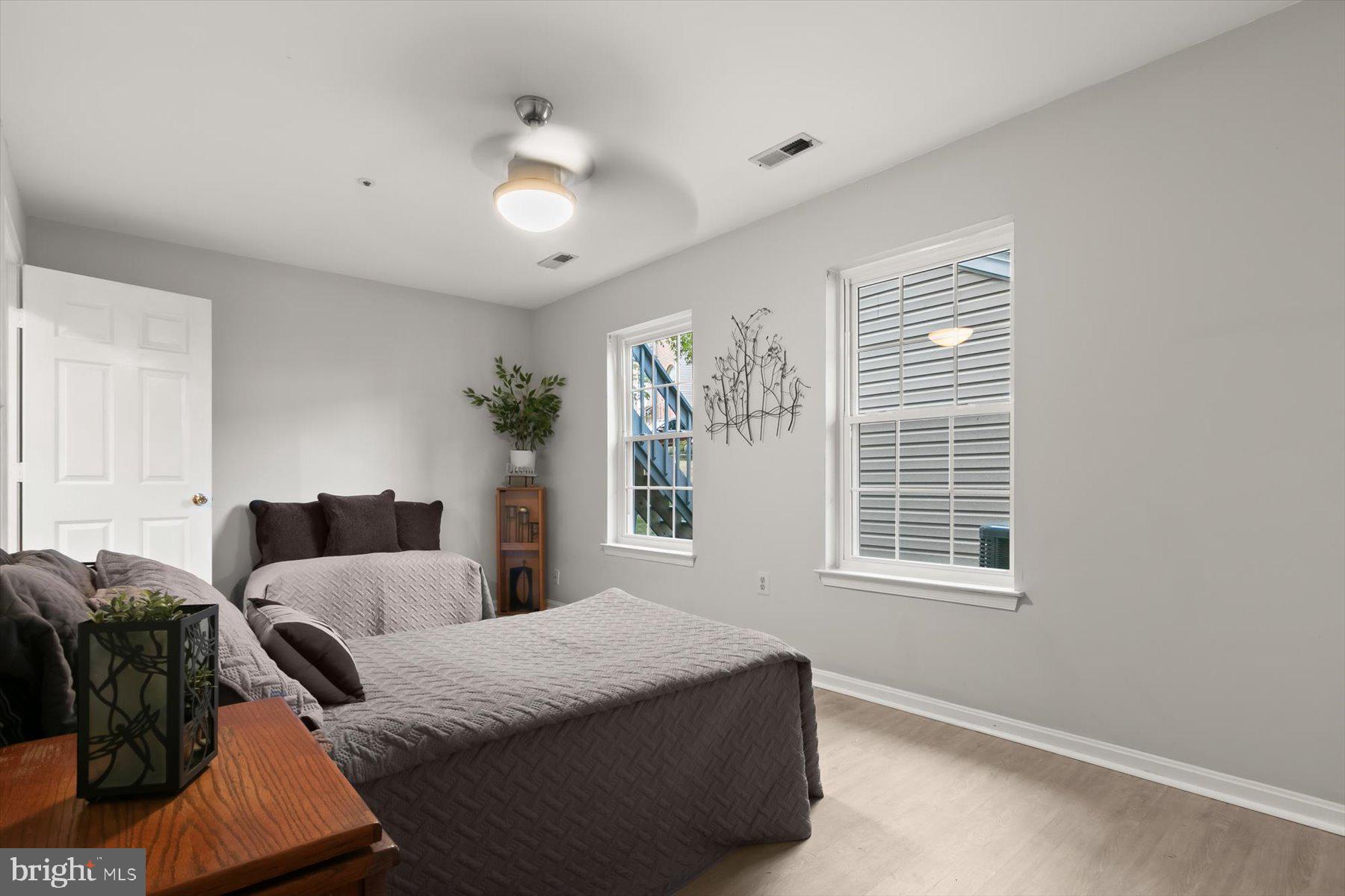 FORT WASHINGTON - Residential