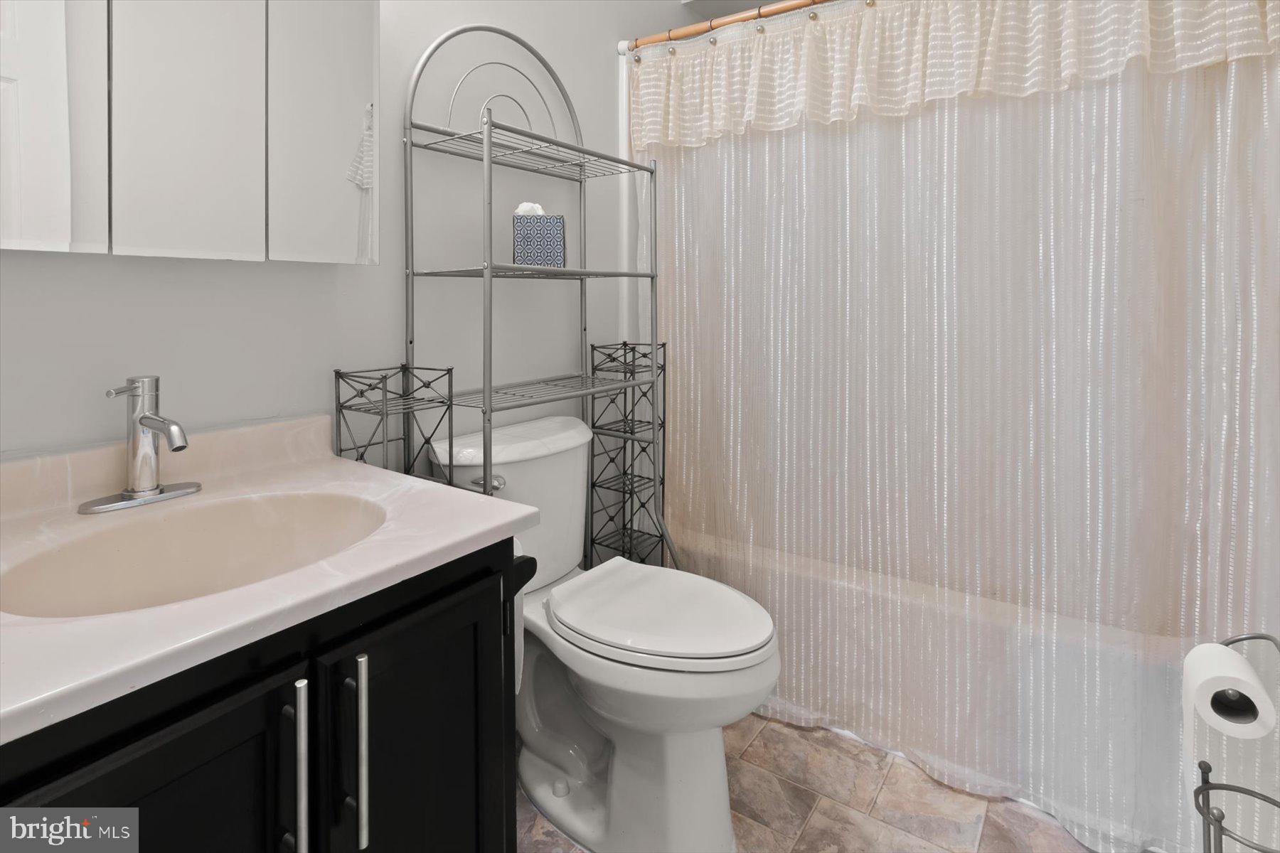 FORT WASHINGTON - Residential