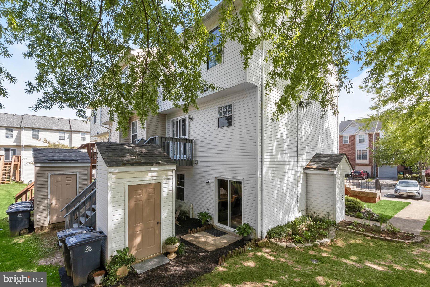 FORT WASHINGTON - Residential