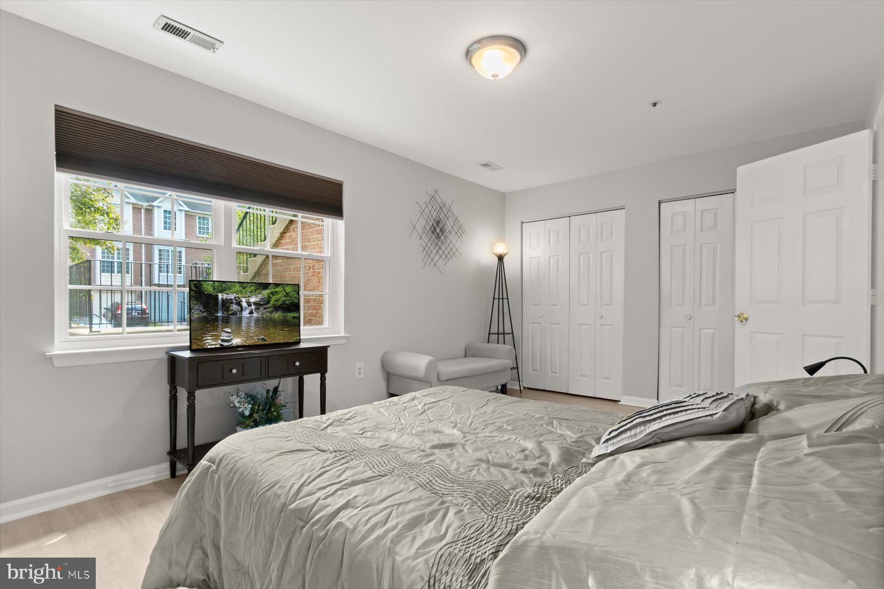 FORT WASHINGTON - Residential