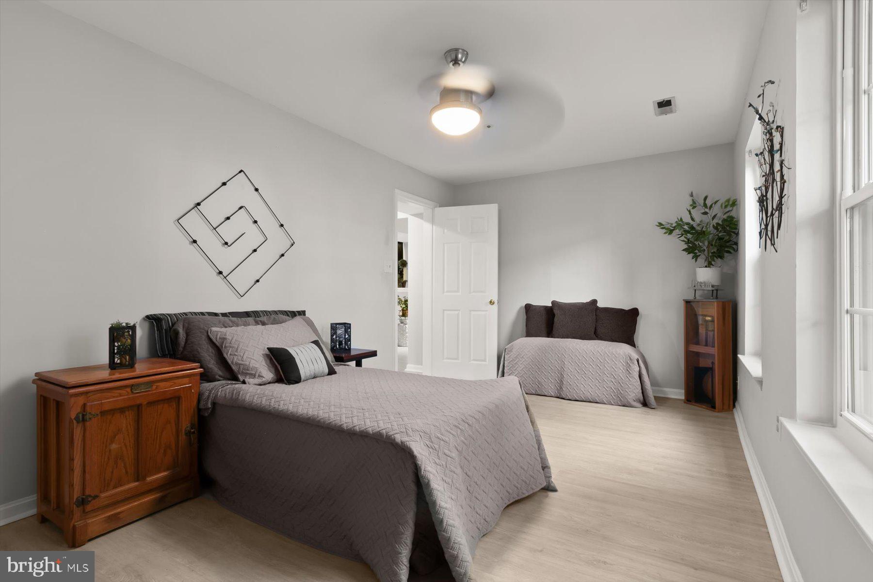 FORT WASHINGTON - Residential