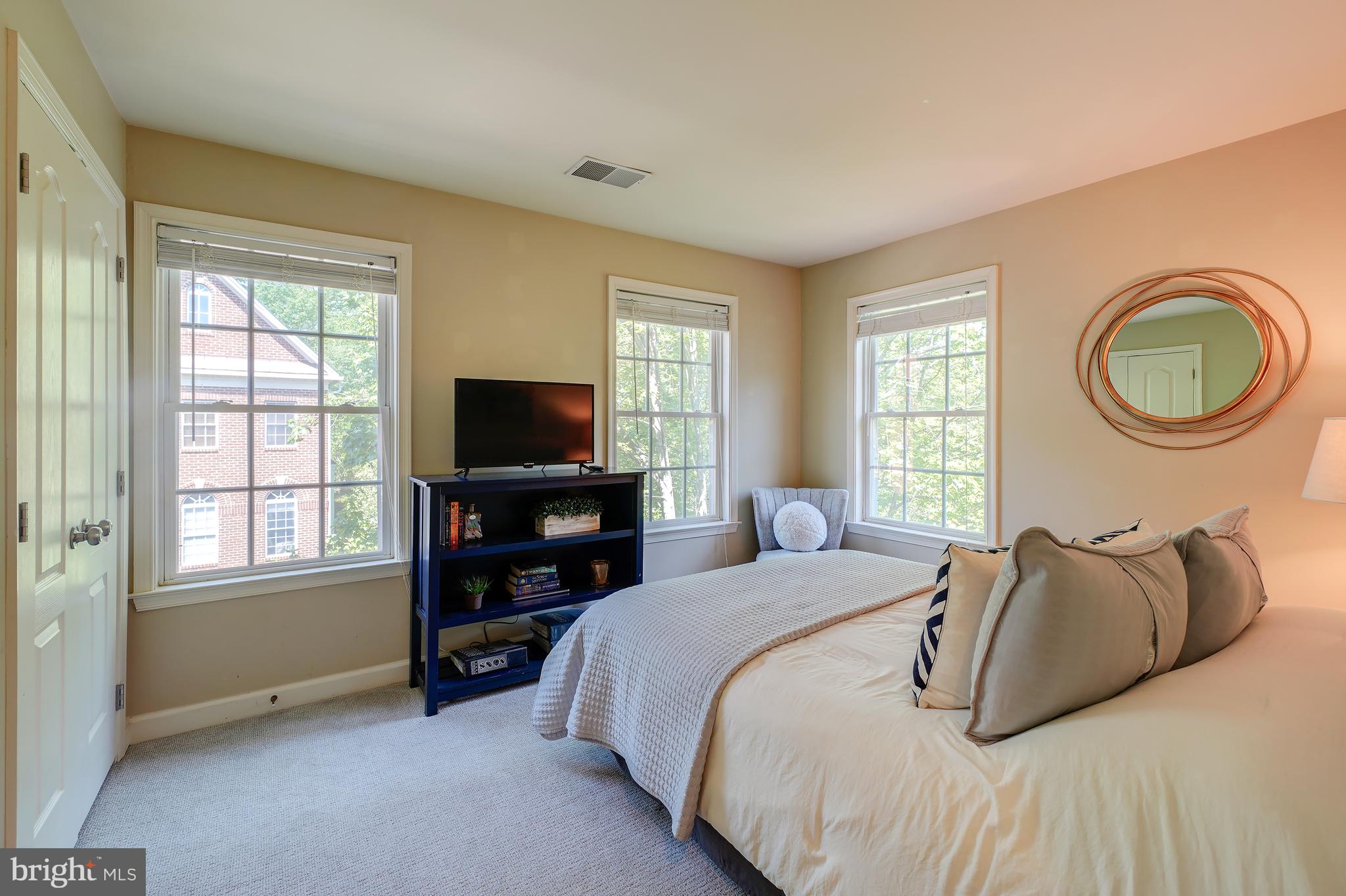 MEDINAH HOMES - Residential