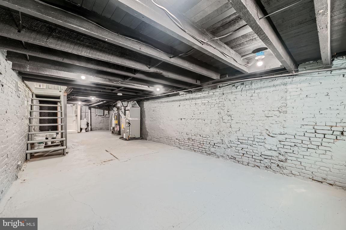 PIGTOWN HISTORIC DISTRICT - Residential Lease