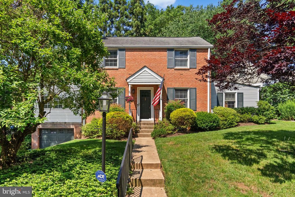 Photo of 129 Lynnmoor Drive, SILVER SPRING, MD 20901 (MLS # MDMC2202516)
