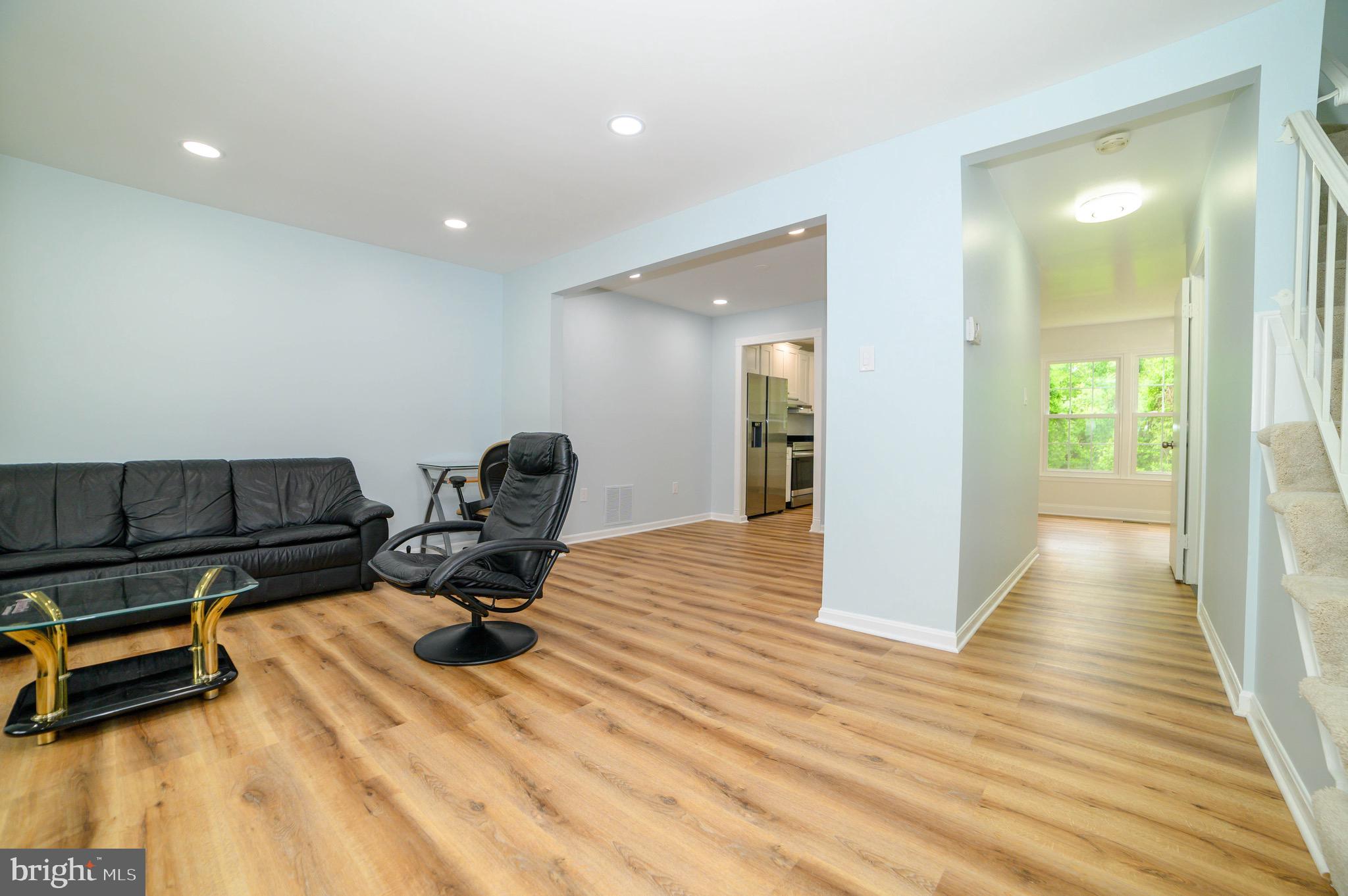 LAKEPOINTE - Residential