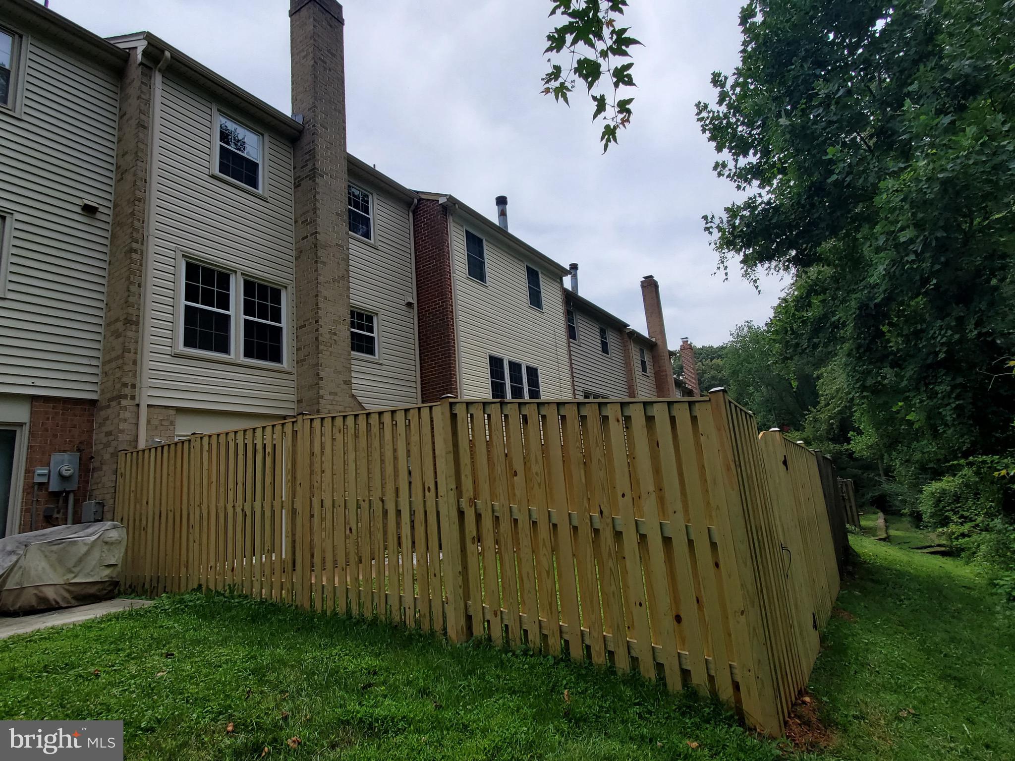 LAKEPOINTE - Residential