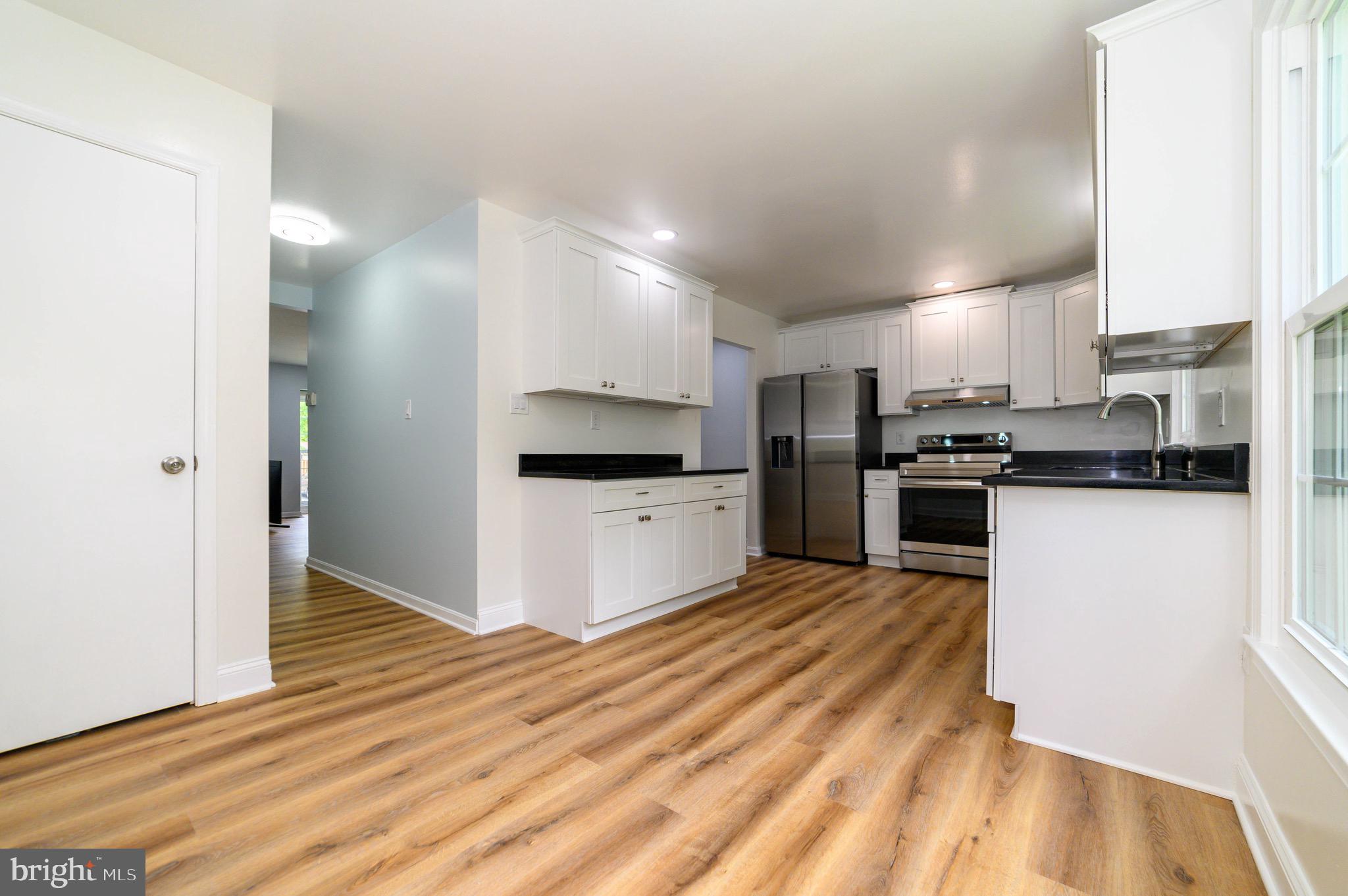 LAKEPOINTE - Residential