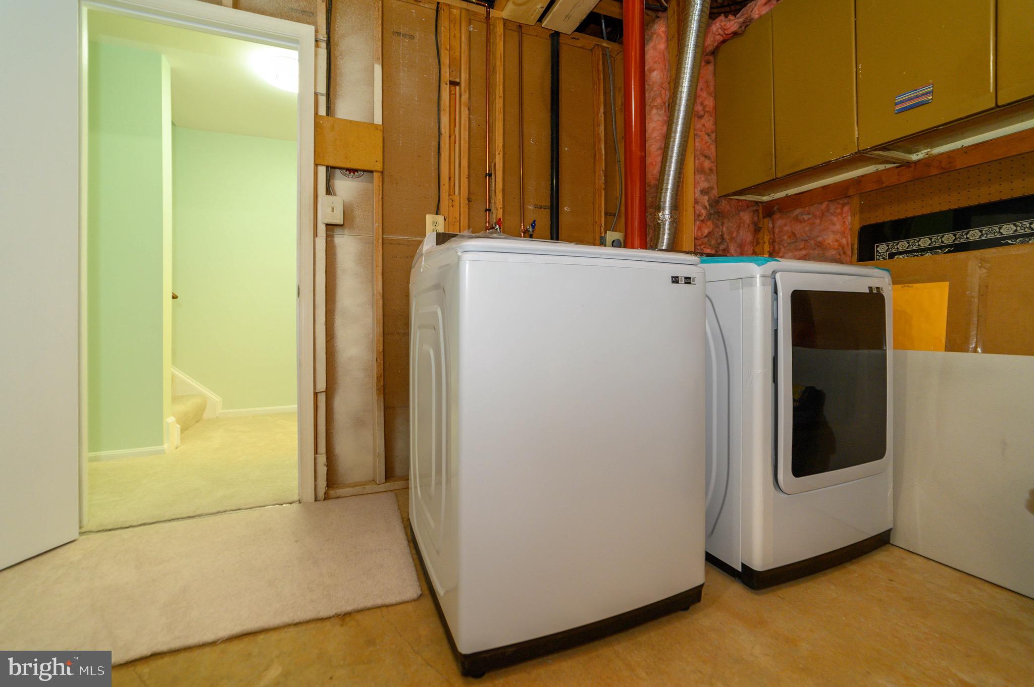 LAKEPOINTE - Residential