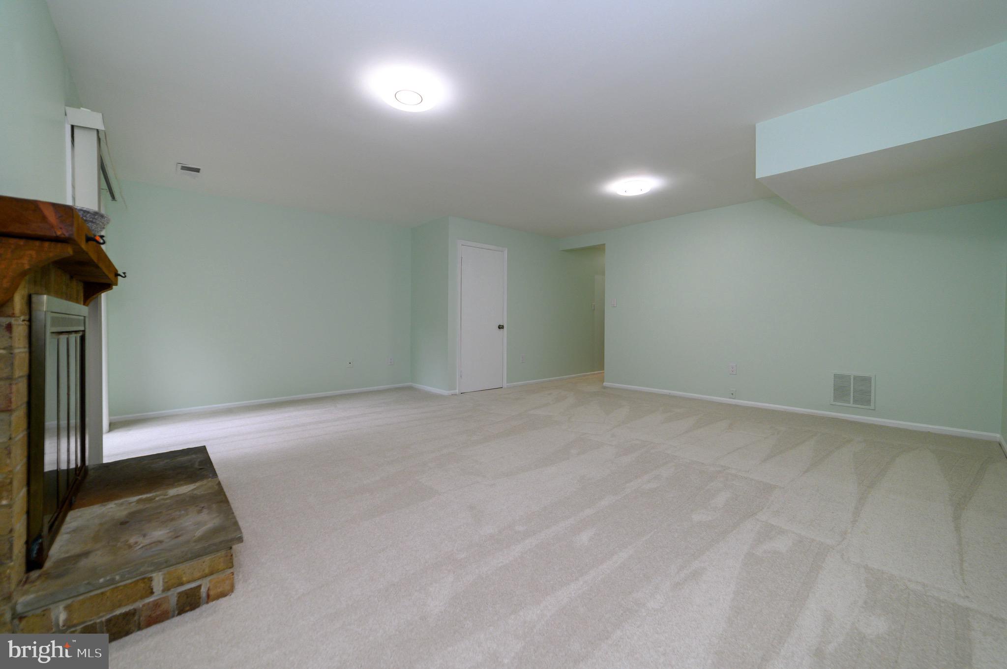 LAKEPOINTE - Residential