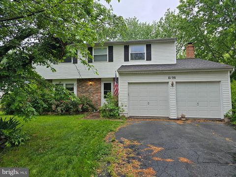 Photo of 8196 Oakglen Road, MANASSAS, VA 20110 (MLS # VAMN2011066)