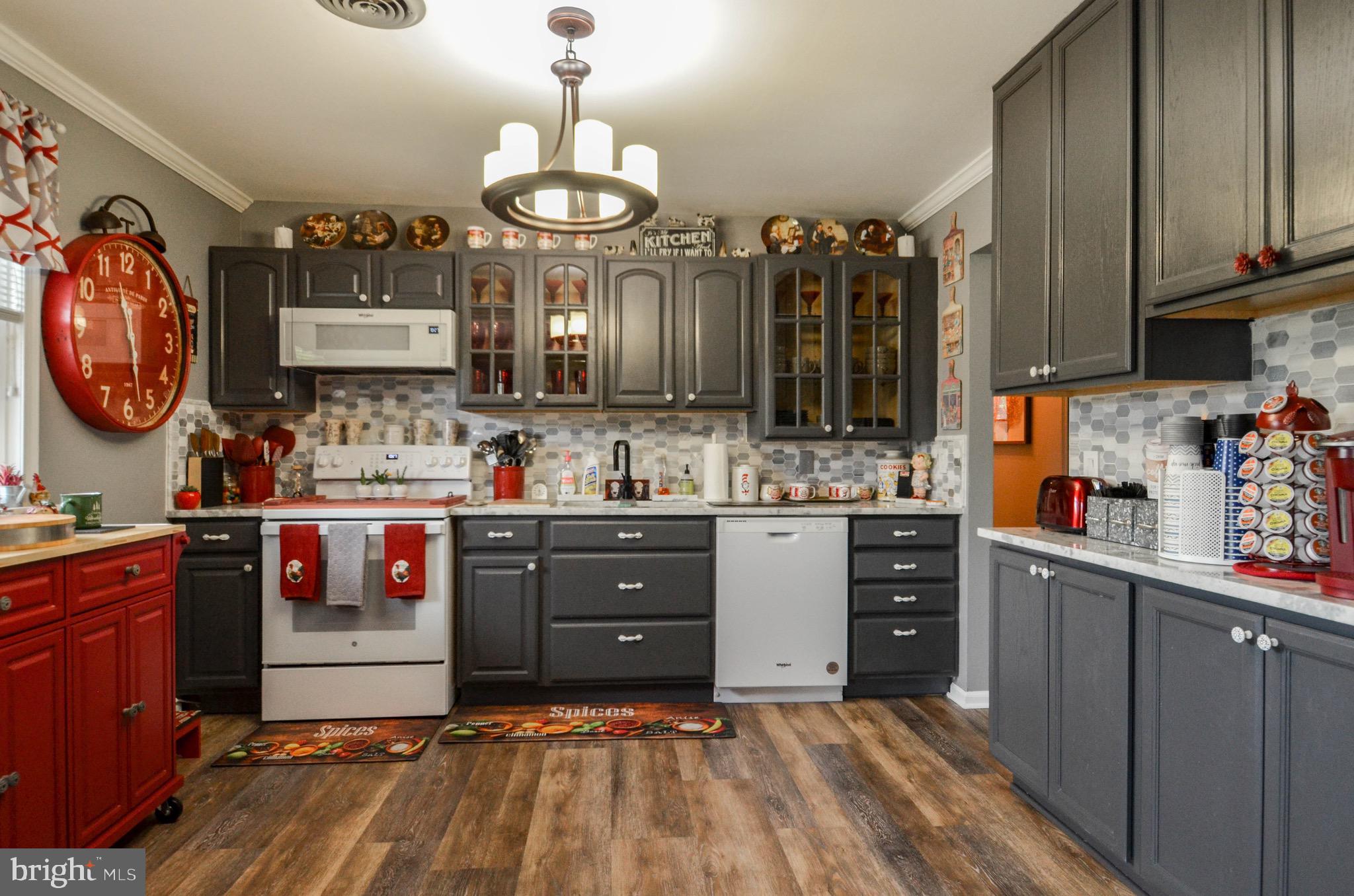 GREEN POND CREST - Residential