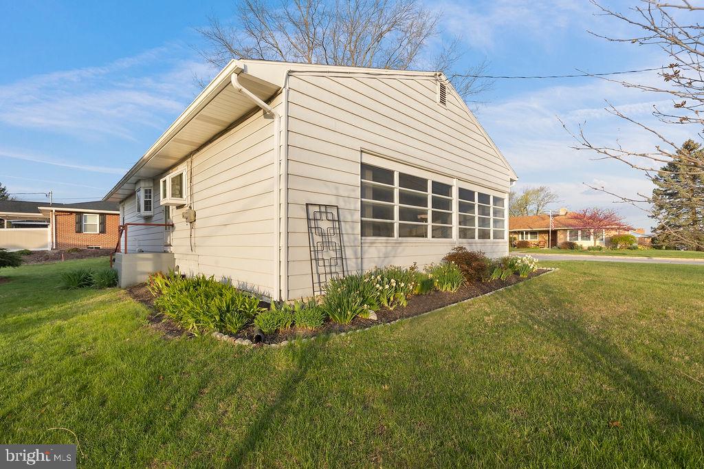 606 FAIRVIEW AVENUE