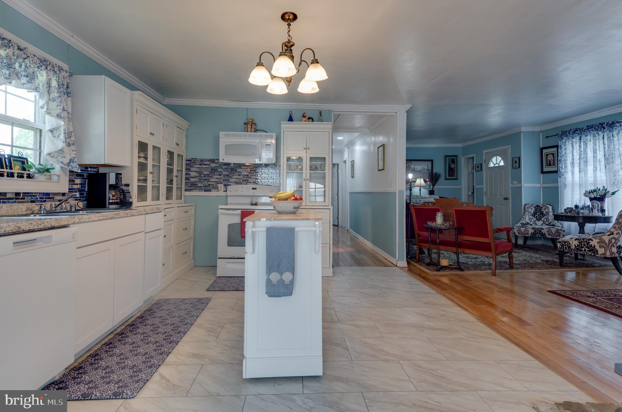 MILL POINT SHORES - Residential