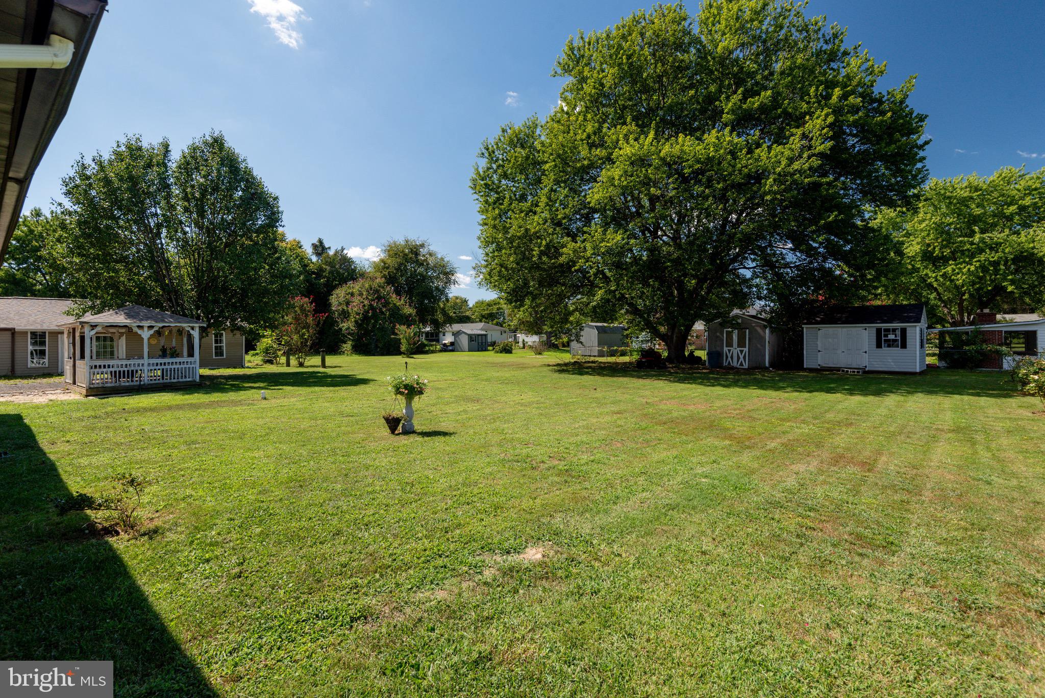 MILL POINT SHORES - Residential