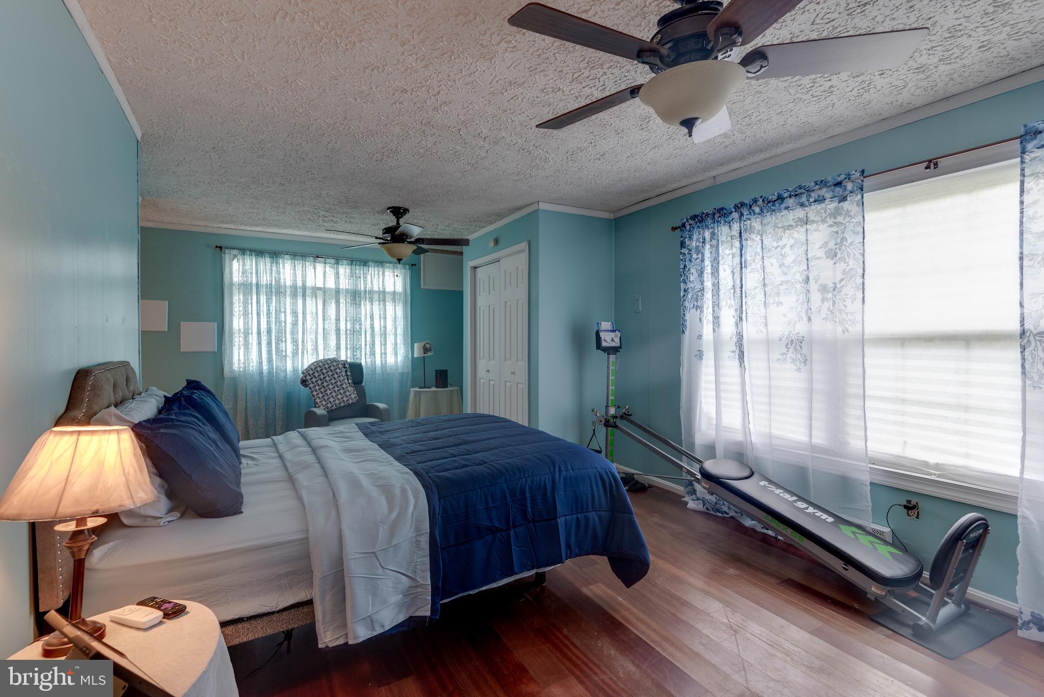 MILL POINT SHORES - Residential