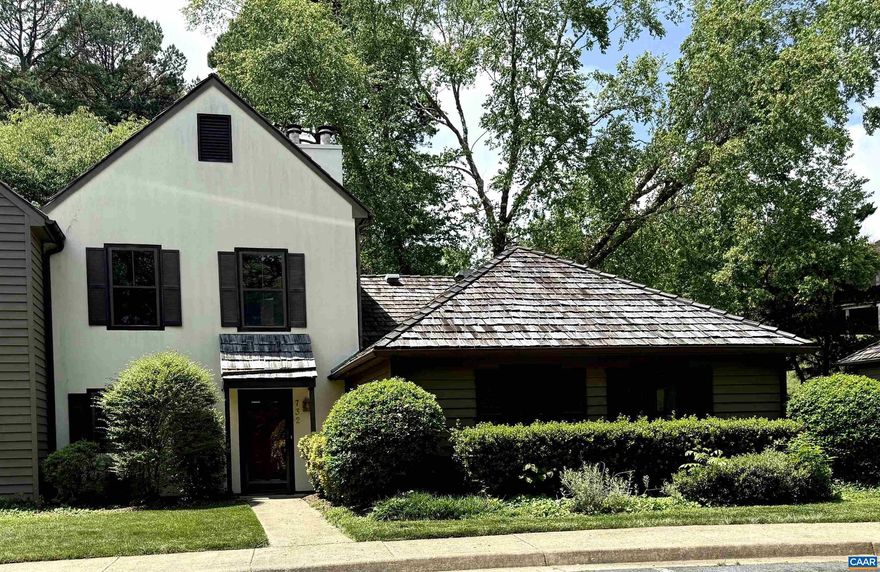 Public Open House Sunday 01/11 12-1:30.   Light-filled 2-bedroom 2-story townhome.  2 Bedrooms & 1.5 baths. Overlooking a delightful outdoor garden area.  Lots of upgrades.  New appliances? washer, dryer, refrigerator, range and dishwasher.  New flooring upstairs and downstairs.    Located in the beautiful, serene RiverRun neighborhood. This popular RiverRun neighborhood is convenient to both Downtown and 29 North. The community's most appealing feature may be the fact that its residents can walk to Meadowcreek Golf Course and Pen Park; which includes tennis courts, playing fields,  playgrounds, and fitness/walking trails that wind down to the Rivanna River.  A walkable neighborhood perfect for residents and their fur baby family members.  Also includes a community pool!  This one is a charmer.  1 YEAR HOMEOWNERS WARRANTY INCLUDED!,Wood Counter