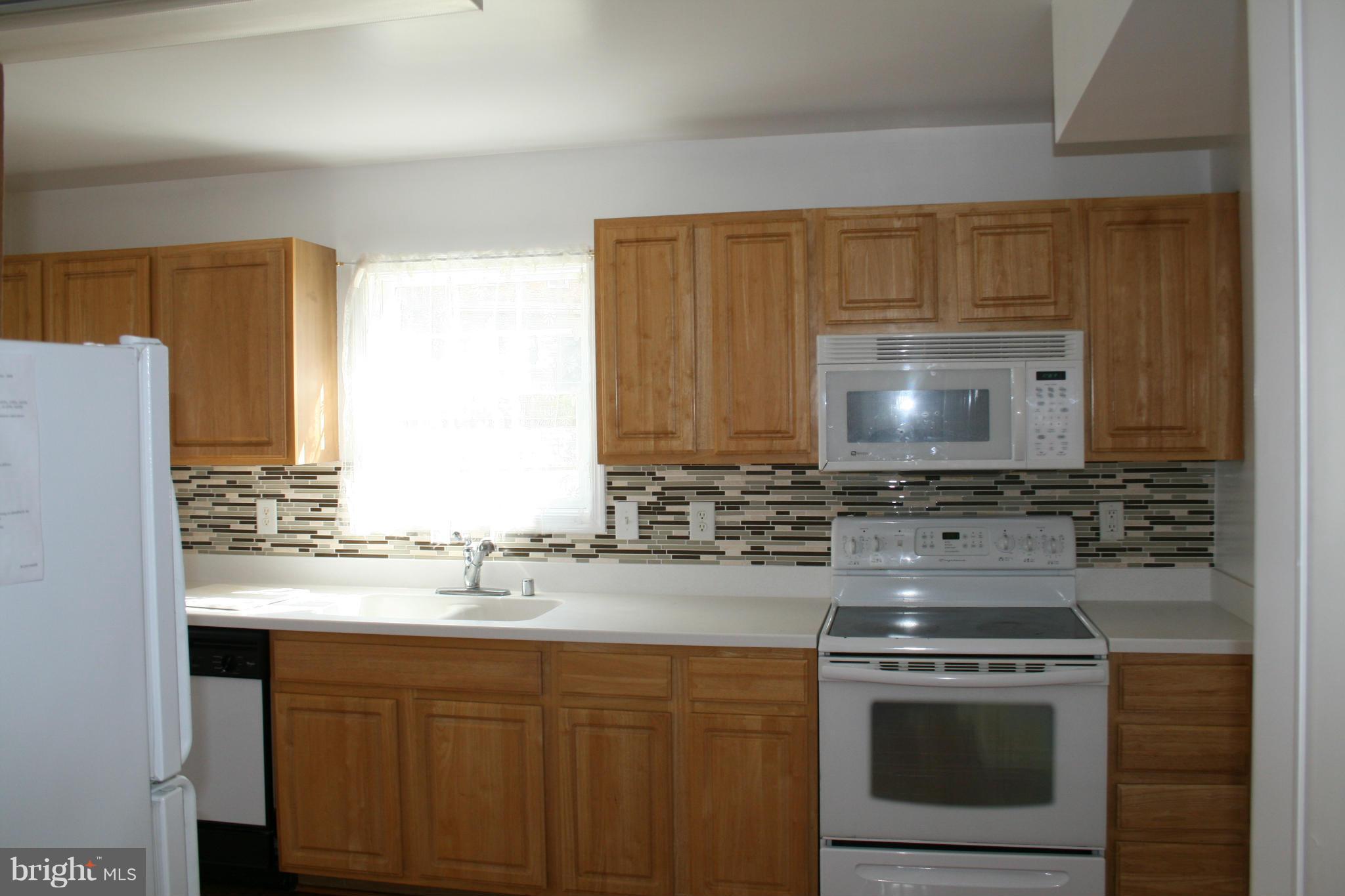 WOODLAWN HEIGHTS - Residential Lease