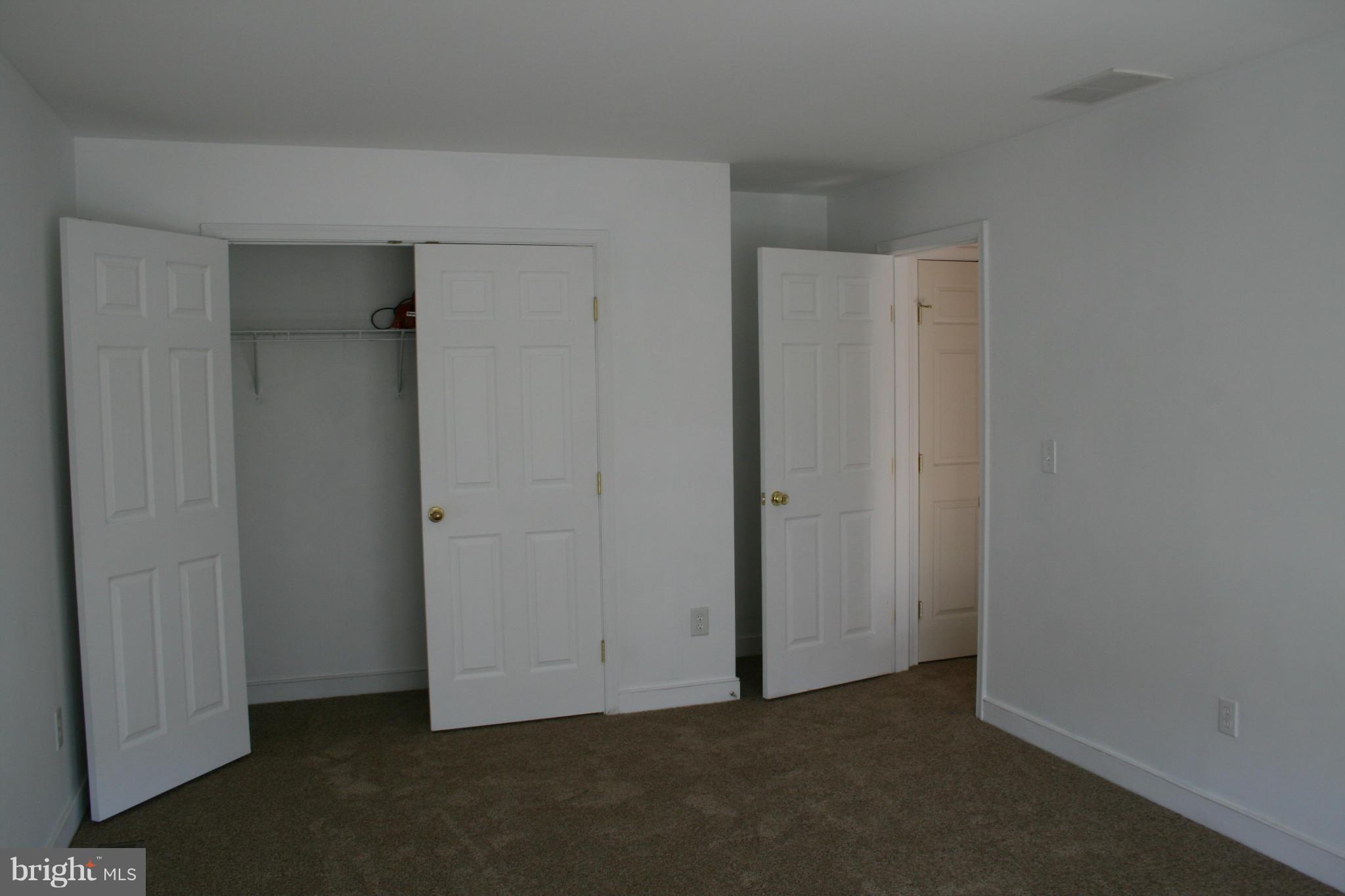 WOODLAWN HEIGHTS - Residential Lease