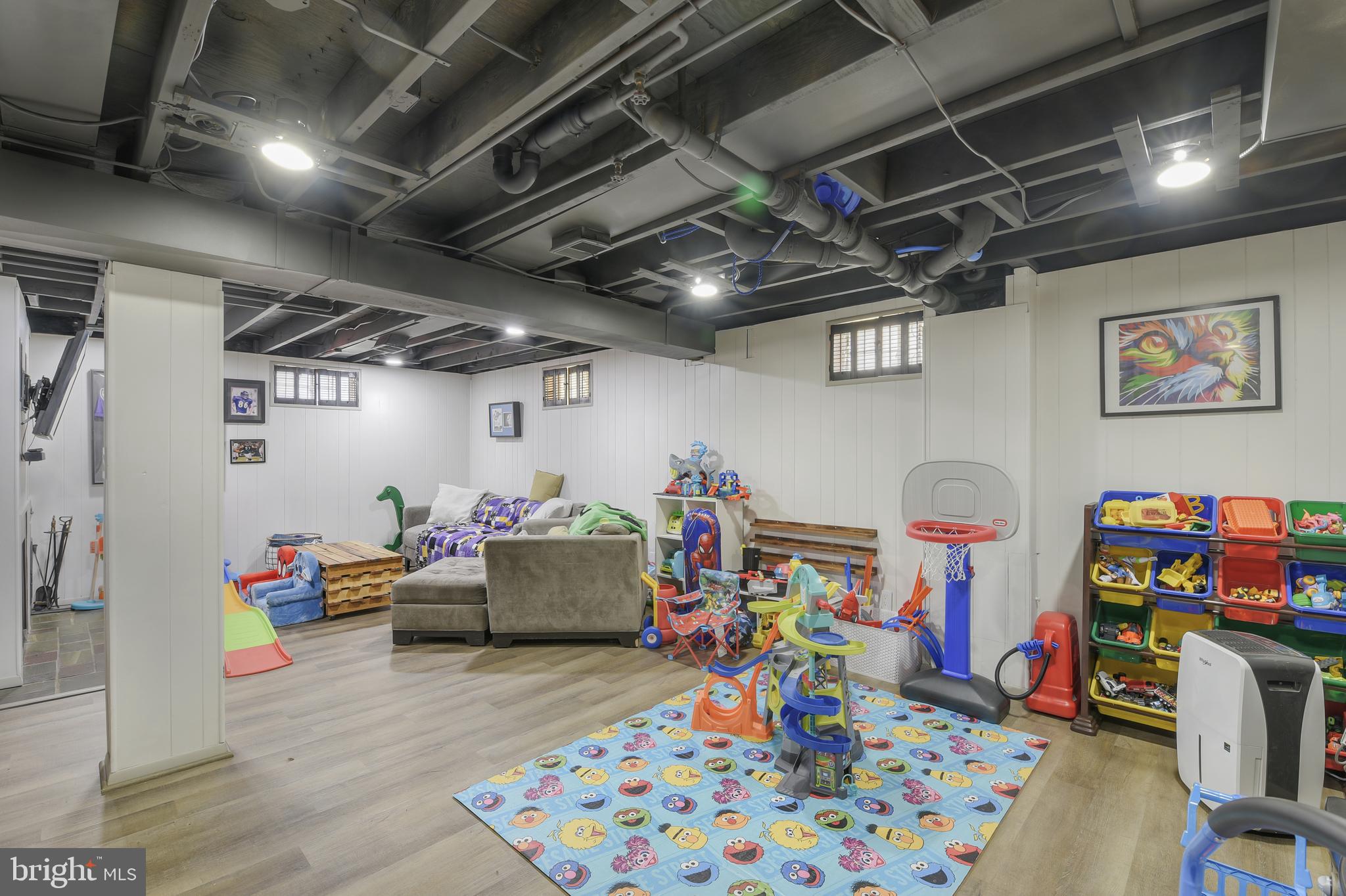 THE HIGHLANDS - Residential