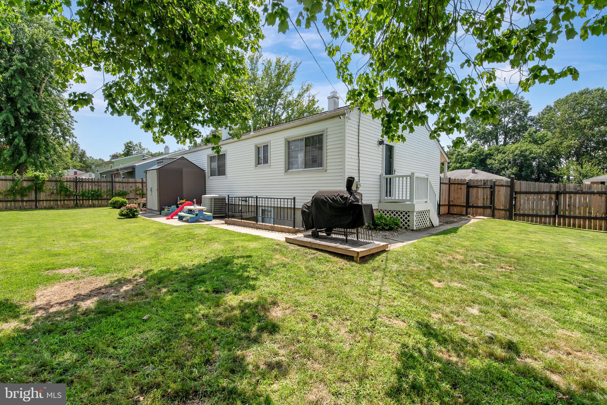 THE HIGHLANDS - Residential